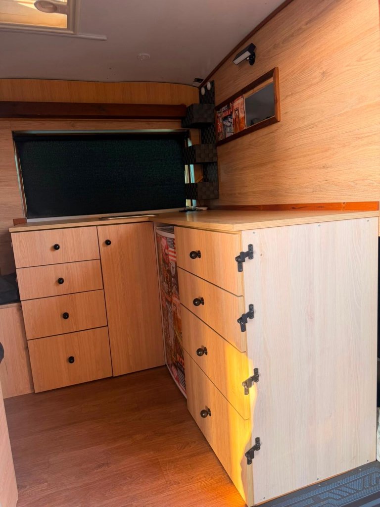 Ford Transit Camper 2.2 TDCI 150 PS  komplett homologiert  Solaranlage  TÜV bis 2027