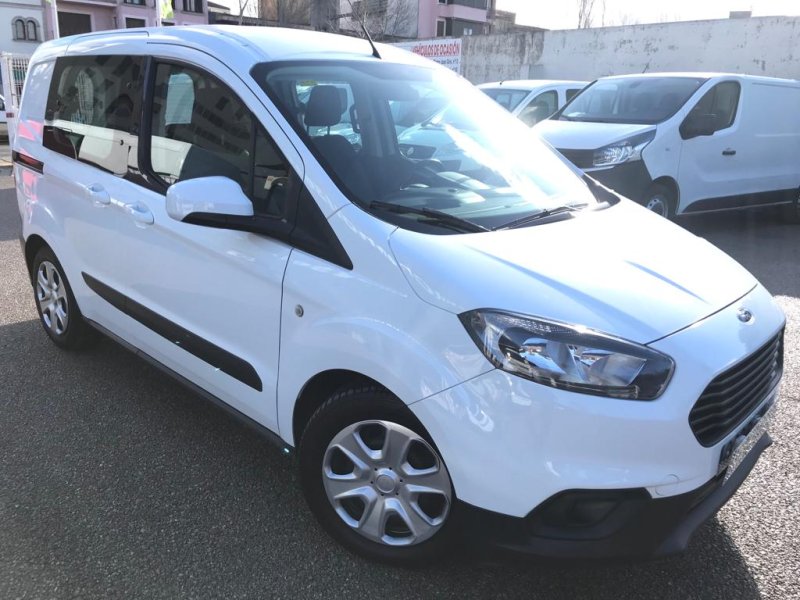 Ford Transit Courier Kombi 1.0 Ecoboost 5P