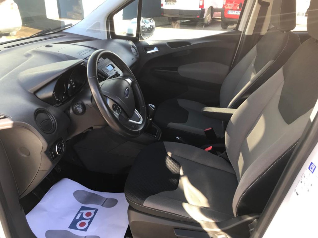 Ford Transit Courier Kombi 1.0 Ecoboost 5P