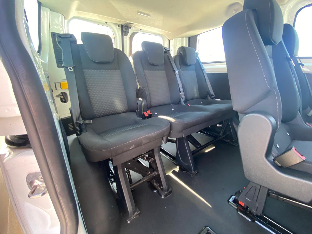 Ford Transit Custom Trend Kombi 9 Sitzer 2.0 TDCi 130 PS