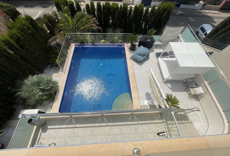 Freistehendes Haus in zweiter Linie in Alcanada mit Pool und Blick auf das Meer/Bucht nach Südosten