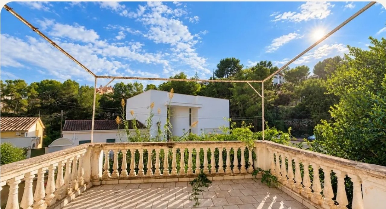 Freistehendes Haus mit Garten und großzügigen Terrassen in El Terreno, Nähe Bonanova