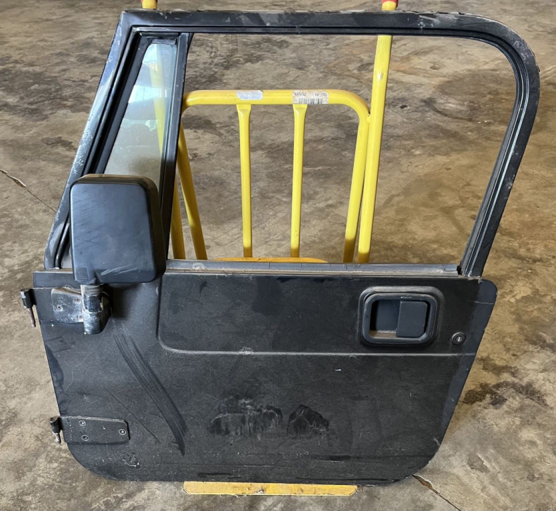 Für einen Jeep Wrangler YJ, Hardtop und Stahltüren (Re +Li)