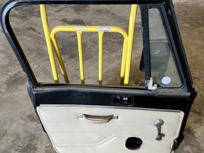 Für einen Jeep Wrangler YJ, Hardtop und Stahltüren (Re +Li)