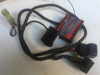 Für Yamaha FZ8 Akrapovic Full Escape mit Sammlern und Frynojet Power Cetralite