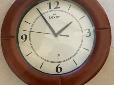 Reloj controlado por radio aprox. Ø 27 cm