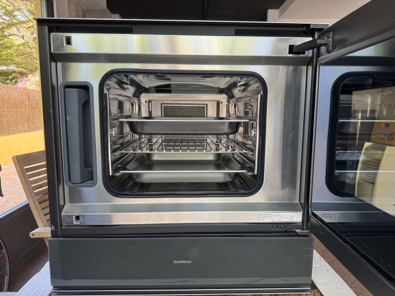 Horno de vapor Gaggenau BSP 250 100 / 04 y cajón calentador Gaggenau WSP 221100