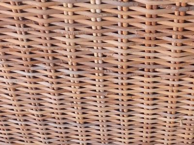 Garten-Set aus natürlichem Korbgeflecht.