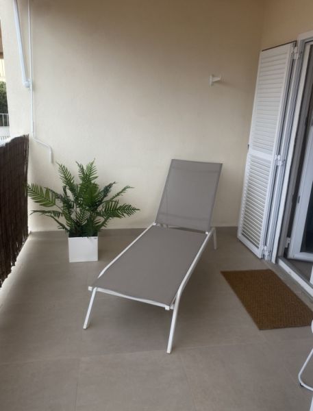 Garden lounger, like new