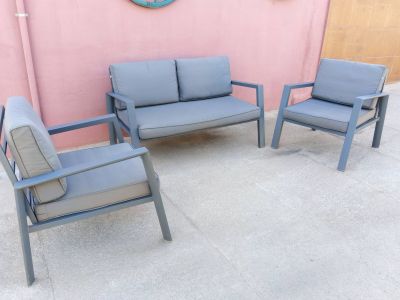 Gartenmöbel aus Aluminium.