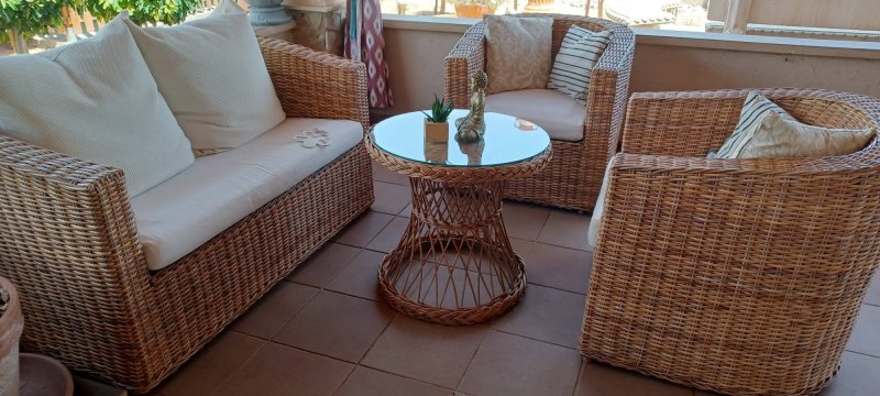 Sofá jardín rattan natural.