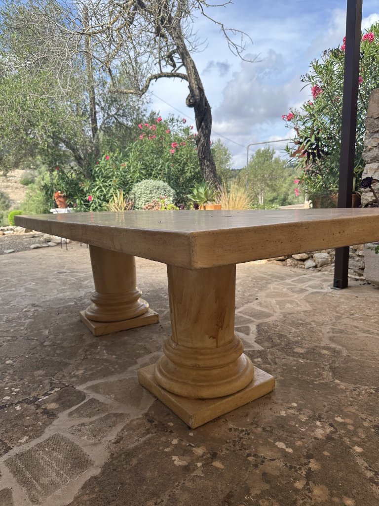 Mesa de jardín