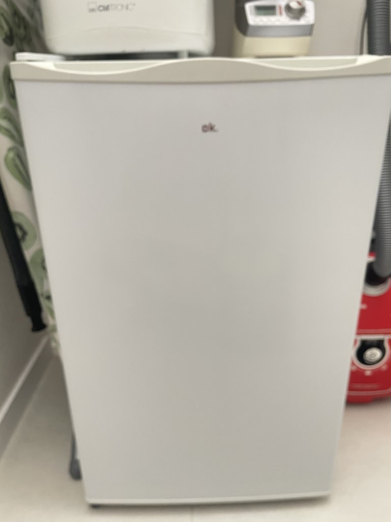 Freezer like new, lightly used