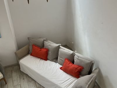 Gemütliches IKEA  Schlafsofa / Ausziehcouch in grau