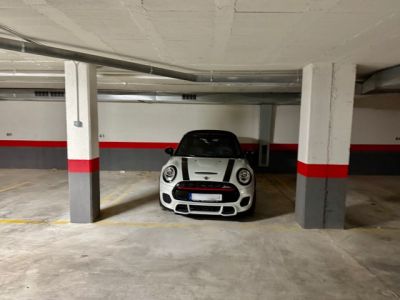 well-maintained comfortable underground parking space for rent in Palma de Mallorca near the airport