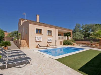 Gepflegtes Chalet auf dem Lande mit Pool und AC bei Porto Colom -- CH 19