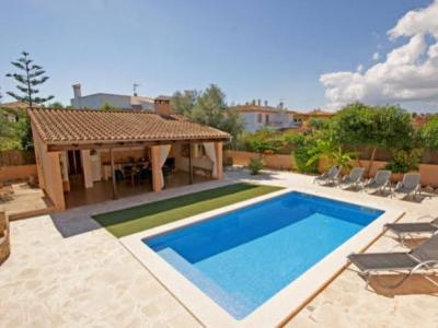 Gepflegtes Chalet auf dem Lande mit Pool und AC bei Porto Colom -- CH 36