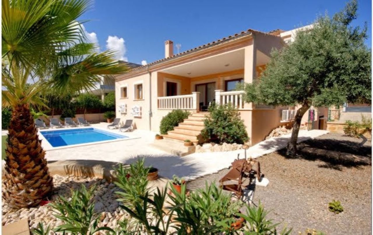 Gepflegtes Chalet auf dem Lande mit Pool und AC bei Porto Colom -- CH 36
