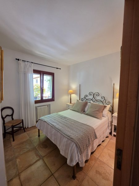 GERÄUMIGE WOHNUNG ZUR TEMPORÄREN MIETE IN CALA BLAVA