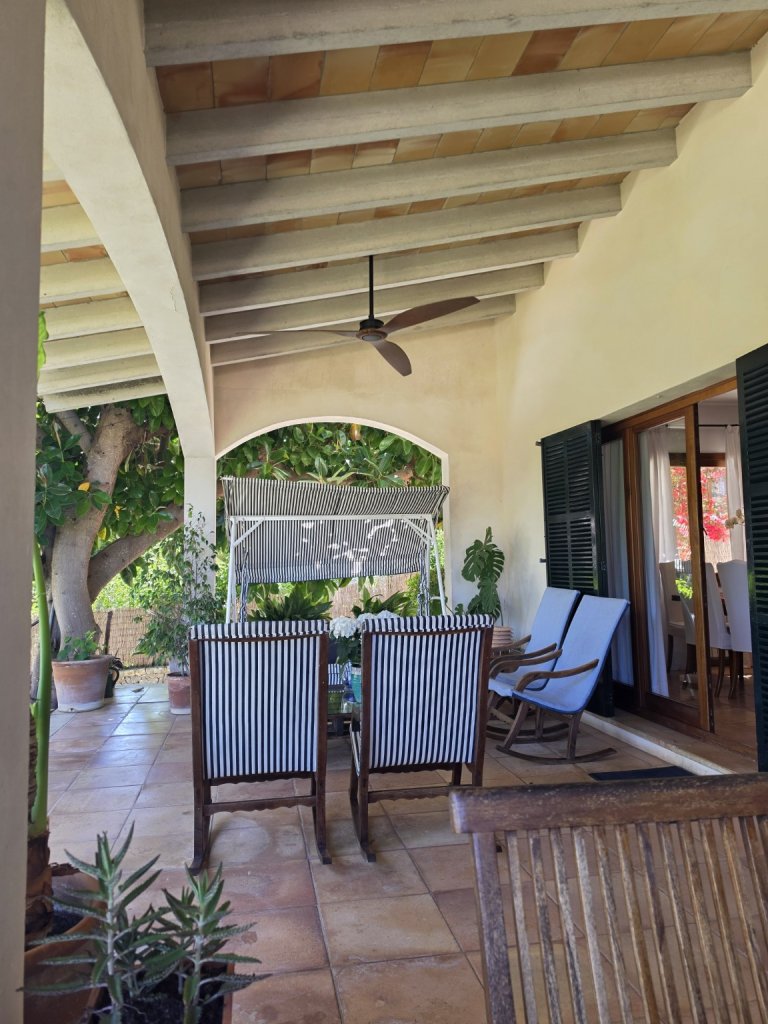 GERÄUMIGE WOHNUNG ZUR TEMPORÄREN MIETE IN CALA BLAVA