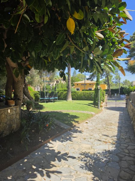 GERÄUMIGE WOHNUNG ZUR TEMPORÄREN MIETE IN CALA BLAVA