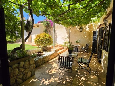 GERÄUMIGE WOHNUNG ZUR TEMPORÄREN MIETE IN CALA BLAVA