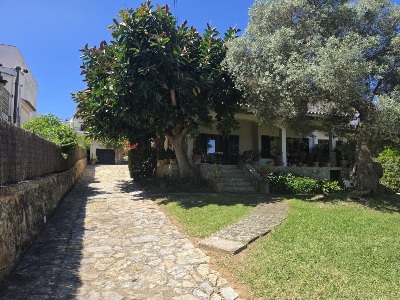 GERÄUMIGE WOHNUNG ZUR TEMPORÄREN MIETE IN CALA BLAVA