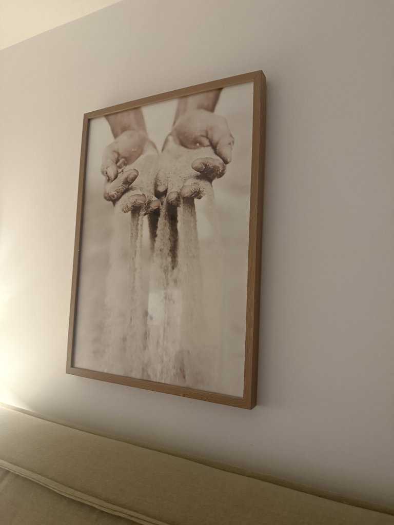 Gerahmte Bilder, beige mit Holzrahmen
