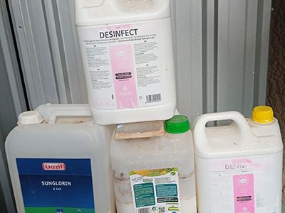 Geschäftsauflösung - hochwertige Geräte und Produkte abzugeben!