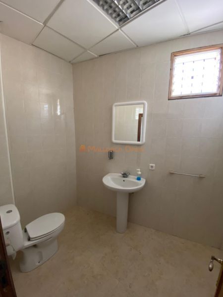 Commercial premises on the corner – Avenida del Torrent, Manacor