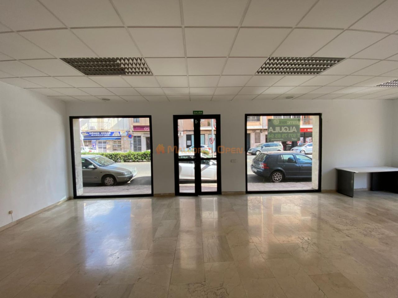 Commercial premises on the corner – Avenida del Torrent, Manacor
