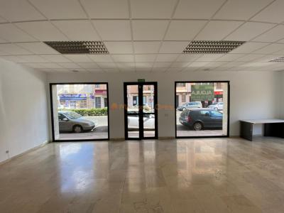 Commercial premises on the corner – Avenida del Torrent, Manacor
