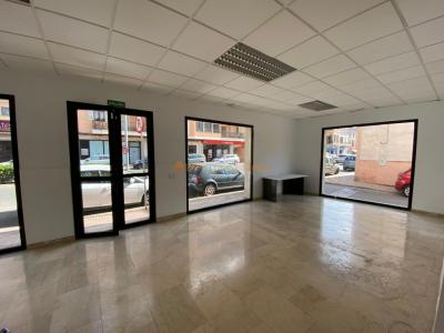 Commercial premises on the corner – Avenida del Torrent, Manacor