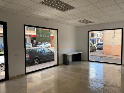 Commercial premises on the corner – Avenida del Torrent, Manacor