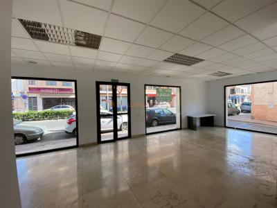 Commercial premises on the corner – Avenida del Torrent, Manacor