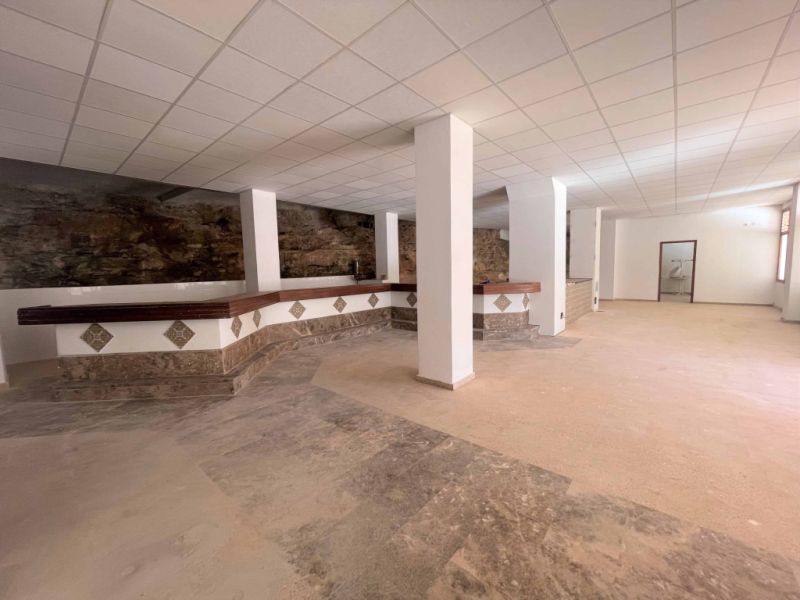 Gewerbeflächen zum Verkauf in Passeig d'es Port.