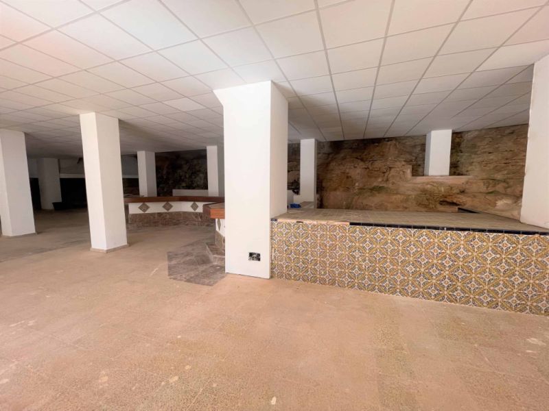 Gewerbeflächen zum Verkauf in Passeig d'es Port.