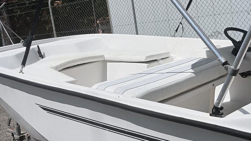 GFK boat 20 HP 4-stroke Suzuki with trailer · Fishing / Angler boat