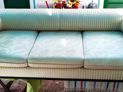 Gigantisches Sofa