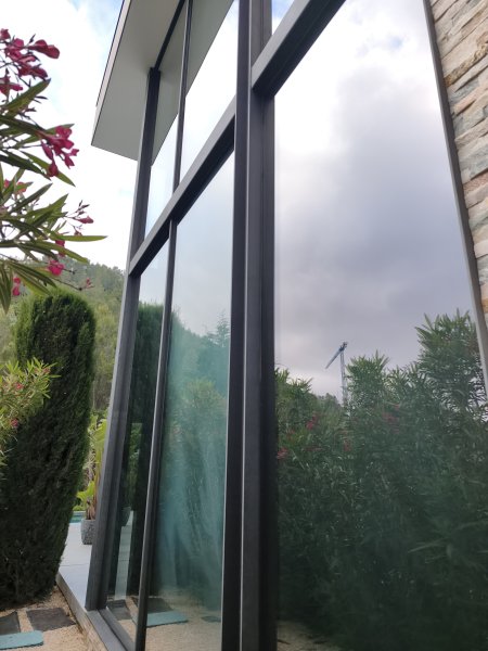 Glas- und Solarzellenreinigung