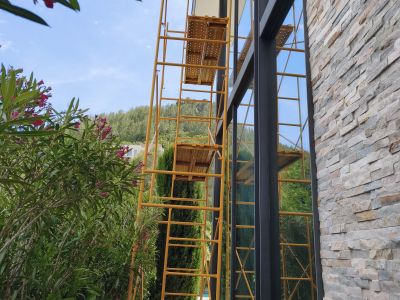 Glas- und Solarzellenreinigung