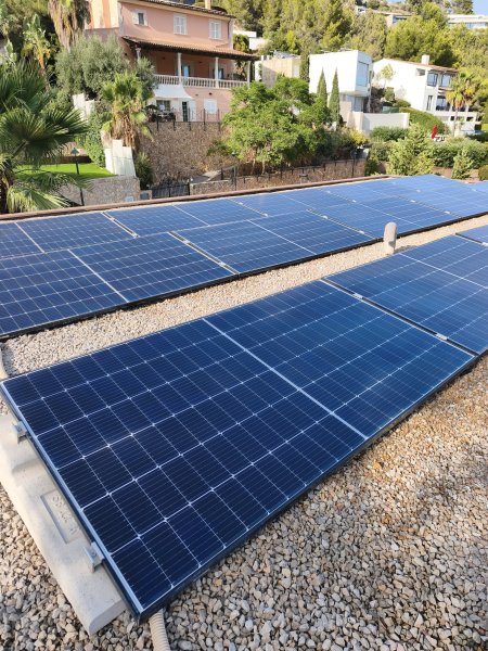 Glas- und Solarzellenreinigung