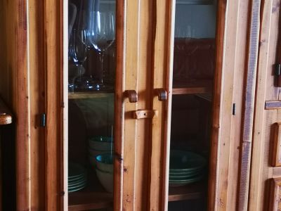 Glas Vitrine, viel Stauraum
