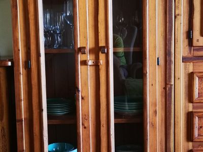 Glas Vitrine, viel Stauraum