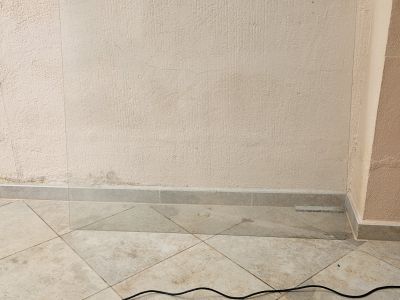 Glasplatte 122 x 122 in Port Verd zu verschenken