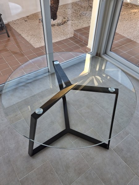 Round Glass Table 100cm with Black Metal Frame