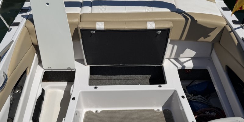 Glastron GT229 Cabin Cr 2017 sehr gepflegt nur 267 h Cala Dór