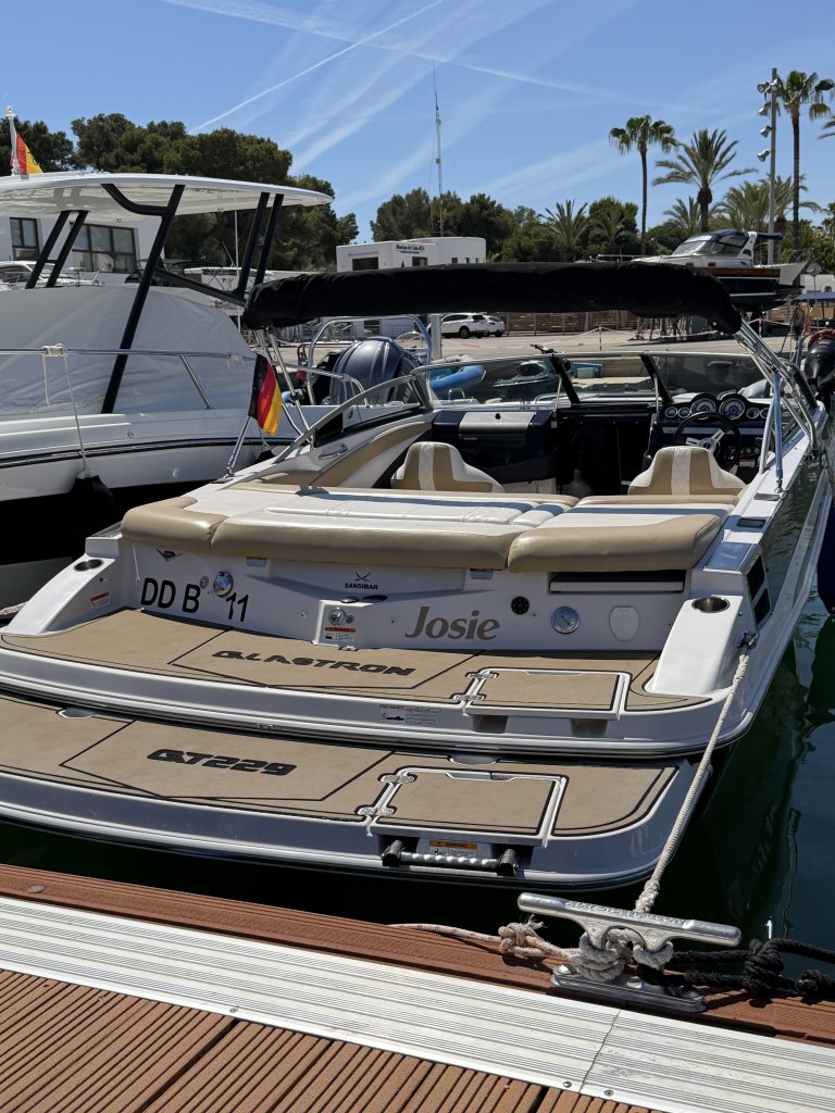 Glastron GT229 Cabin Cr 2017 sehr gepflegt nur 267 h Cala Dór
