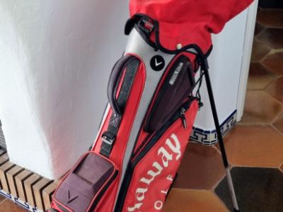 Golf-Komplettpaket-Set: Golfausrüstungspaket mit Driver, Hölzern, Eisen, Putter und Standbag