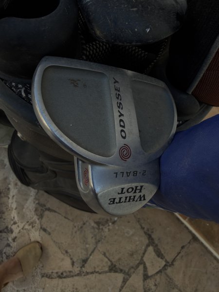 Golf Konvolut: 300 Bälle,34 Schläger,3 Golf-Trolley (2 elektrisch),4 Bags etc.